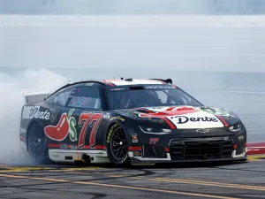 **Preorder** CARSON HOCEVAR 2026 CHILI'S RIDE THE DENTE TALLADEGA RACED WIN 1:24 ELITE DIECAST